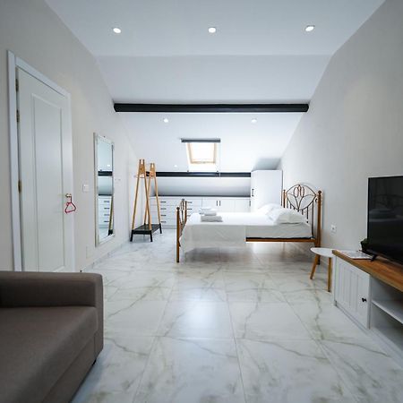 City Center Hideout - Studio Apartment Τίρανα Εξωτερικό φωτογραφία