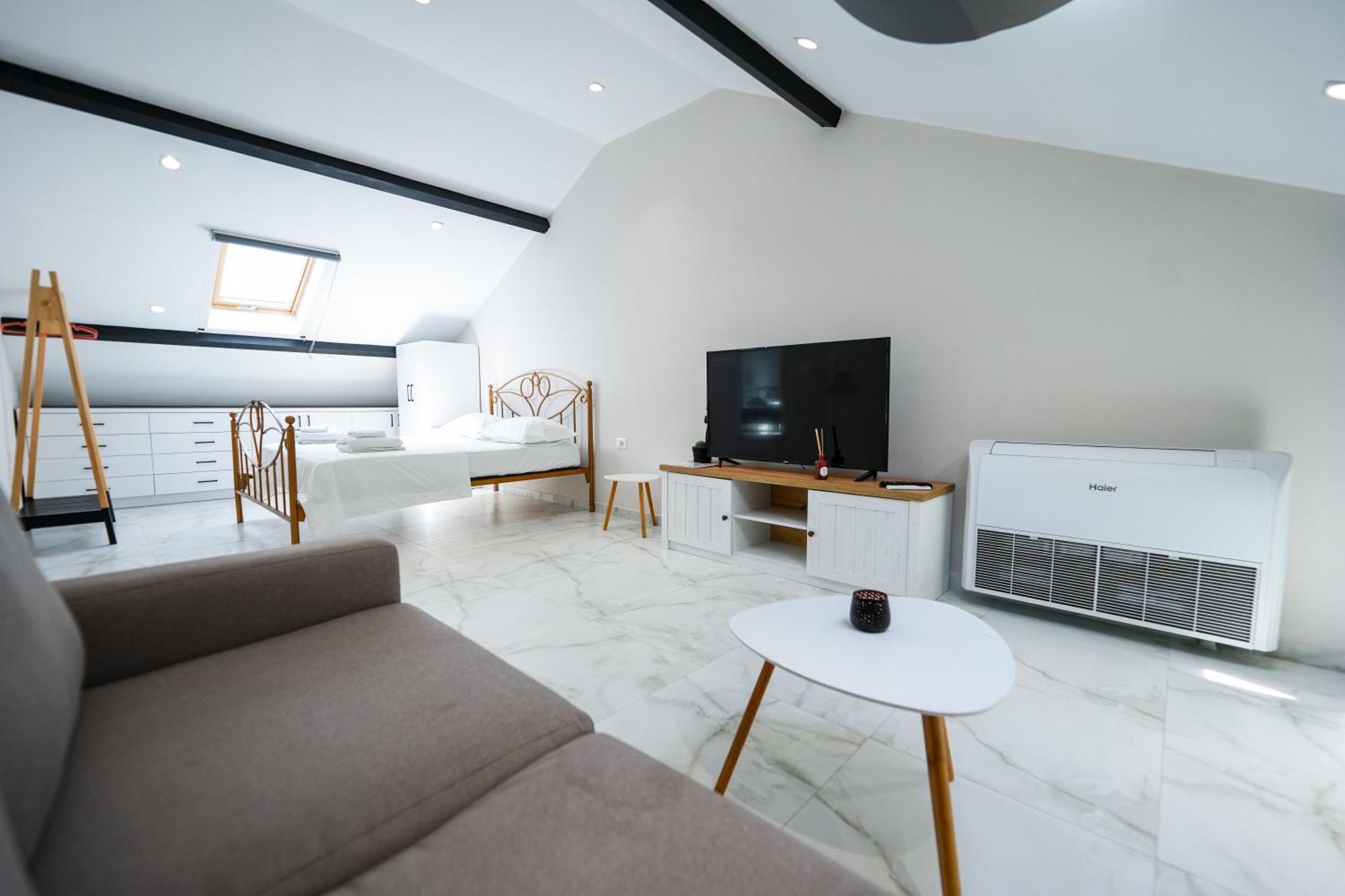 City Center Hideout - Studio Apartment Τίρανα Εξωτερικό φωτογραφία