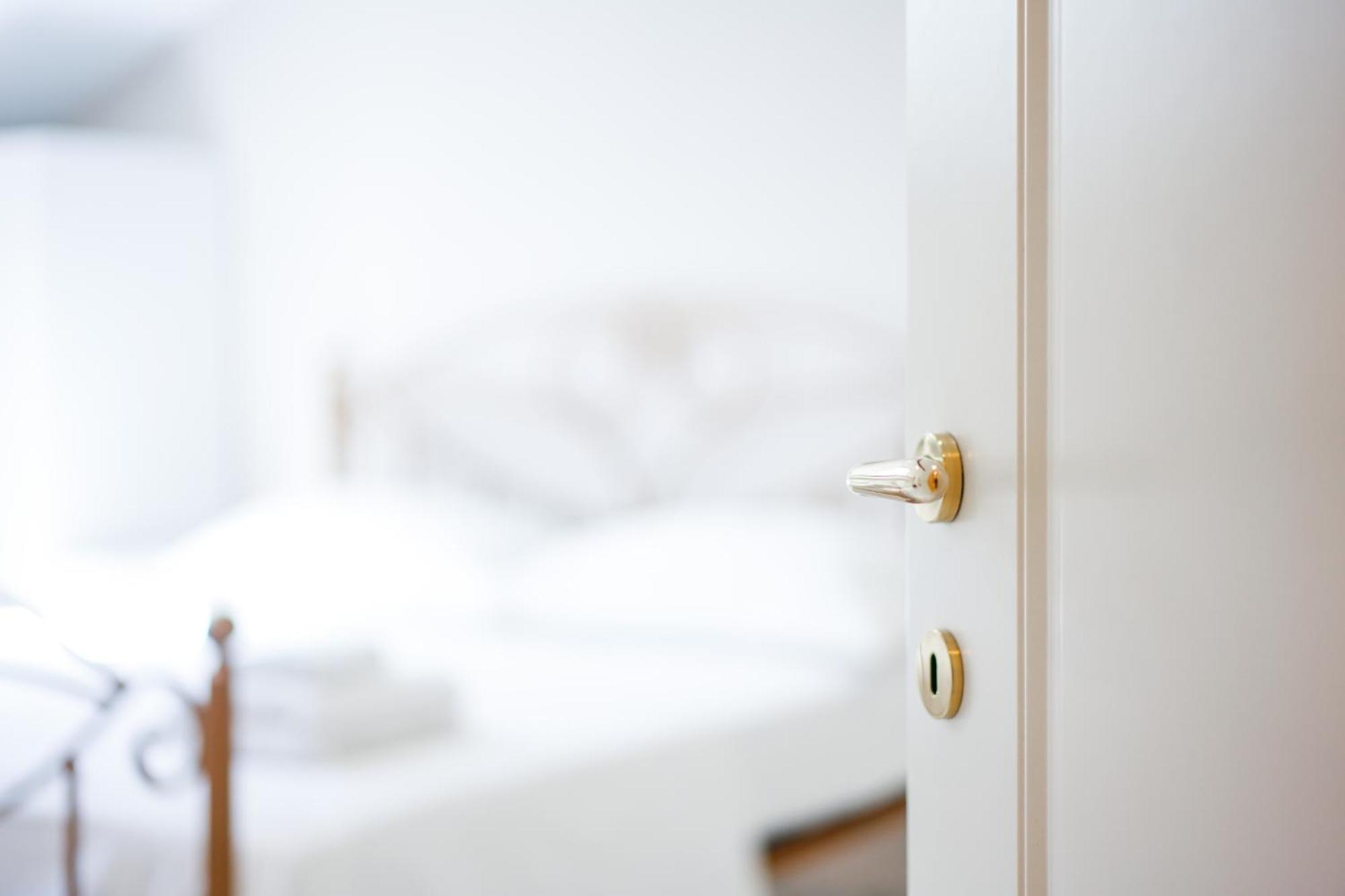City Center Hideout - Studio Apartment Τίρανα Εξωτερικό φωτογραφία