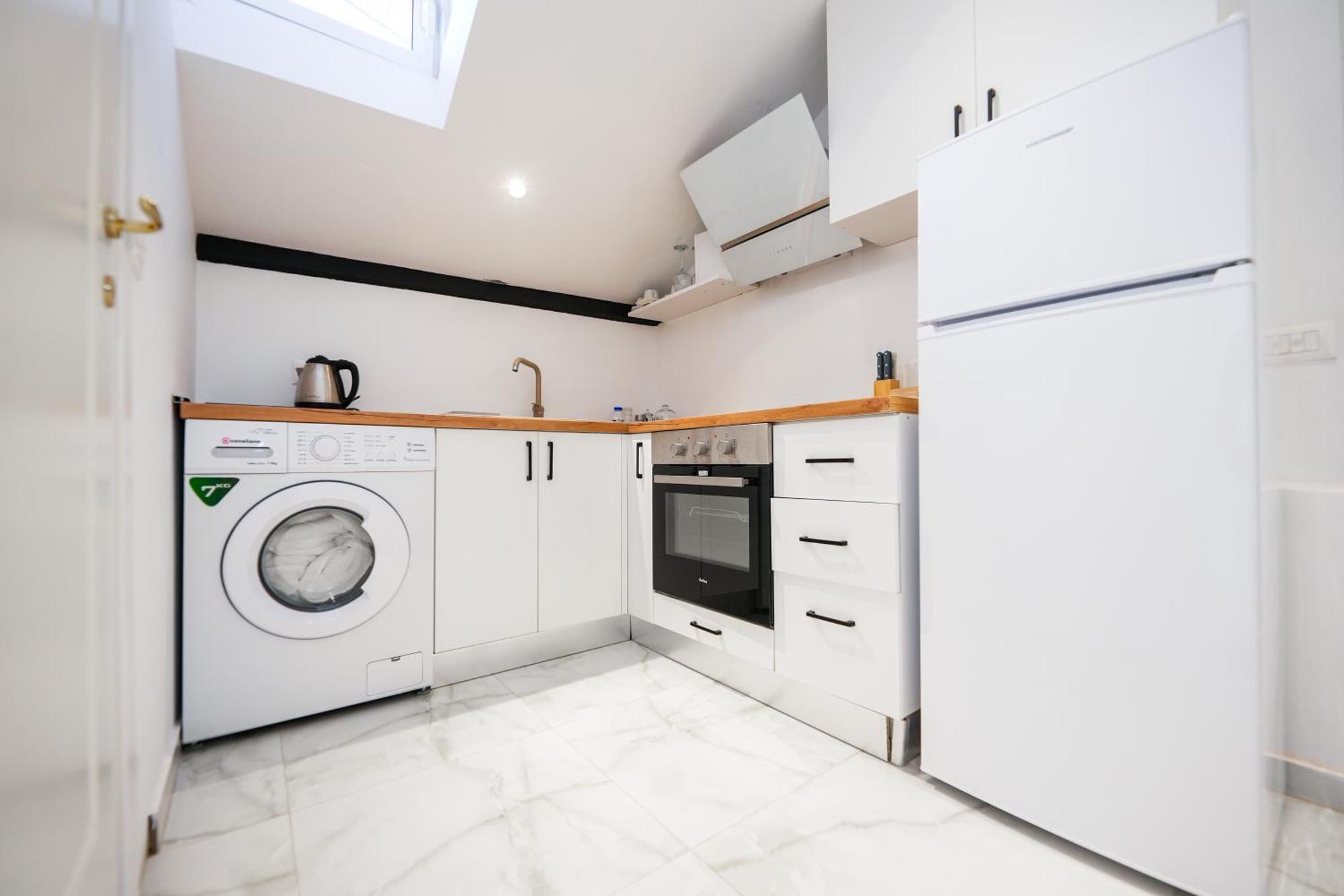 City Center Hideout - Studio Apartment Τίρανα Εξωτερικό φωτογραφία